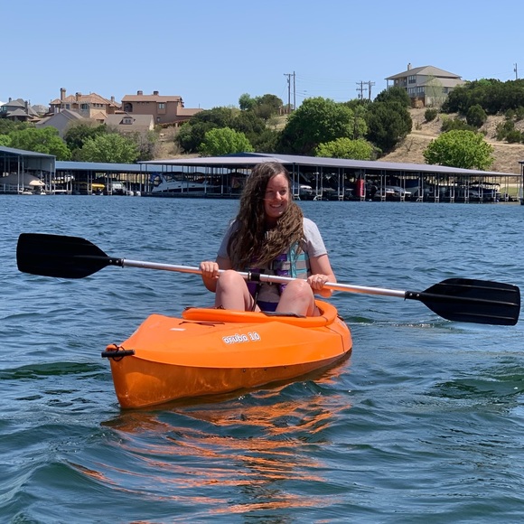 Meet your Posher, Kara - Picture 1 of 1